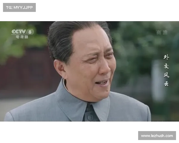 李云鹤与毛主席的难得合影：中年女性的优雅与革命风云中的人物魅力
